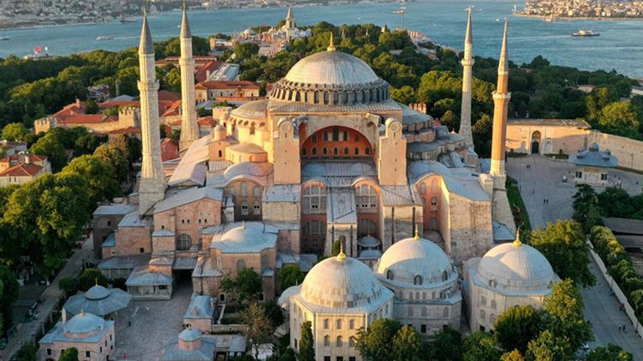 Diyanet İşleri Başkanı Erbaş’tan çağrı: Yarın sabah Ayasofya’da buluşuyoruz