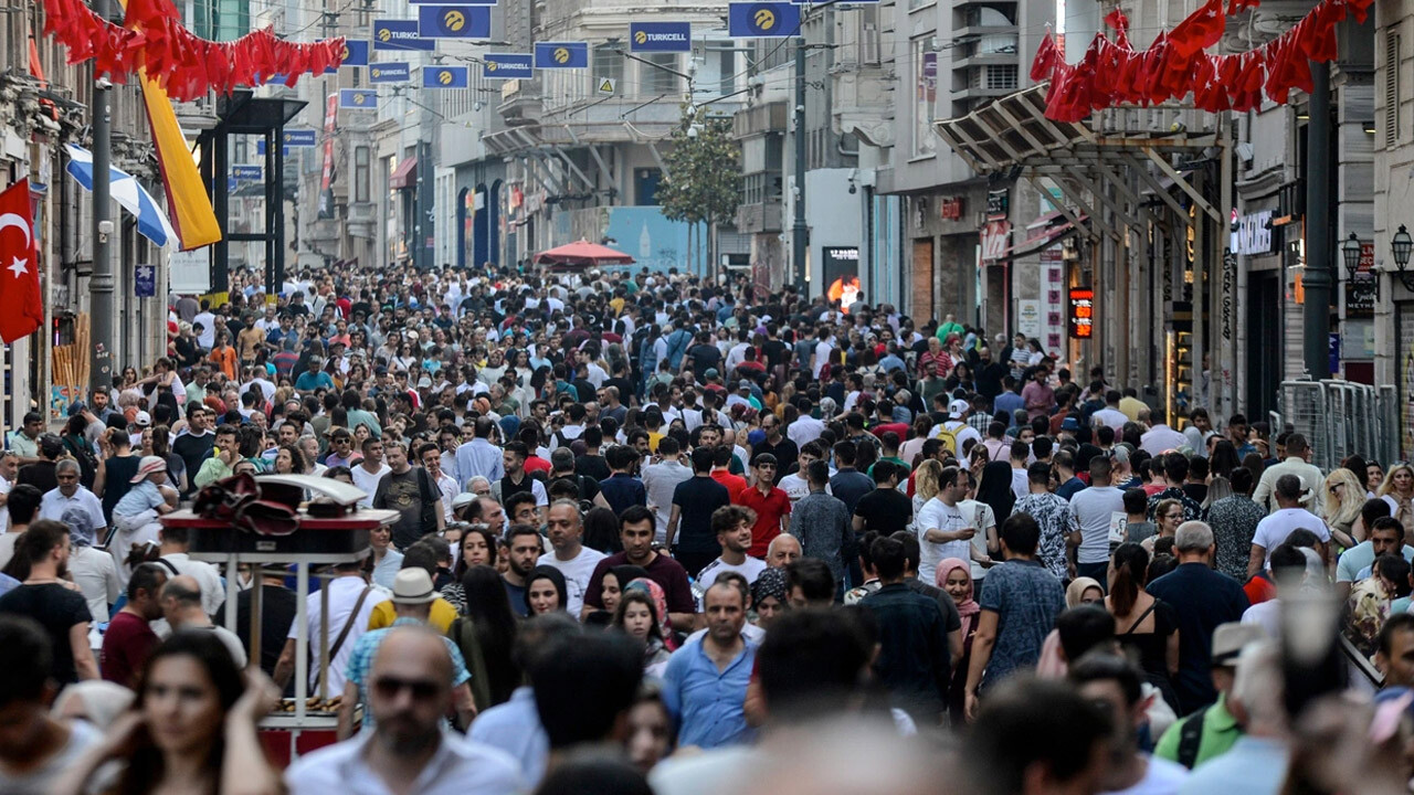 İstanbul&#039;da tersine göç projesi iddialarına AK Parti&#039;den yalanlama