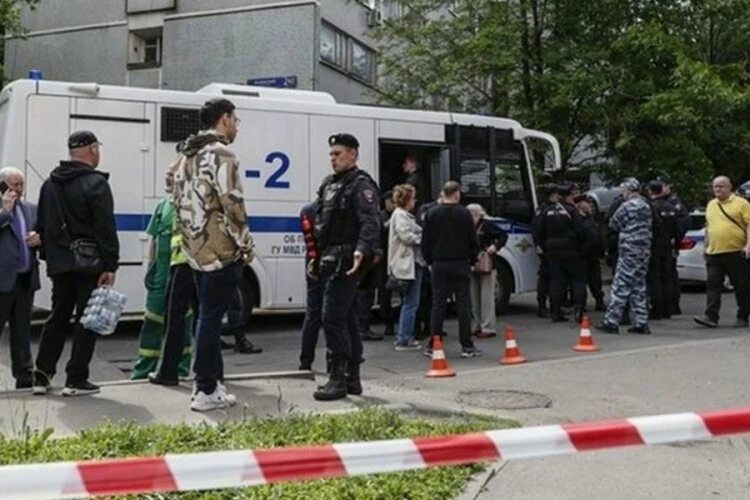 Ukrayna'dan Moskova'ya saldırı: İki İHA binaya çarptı