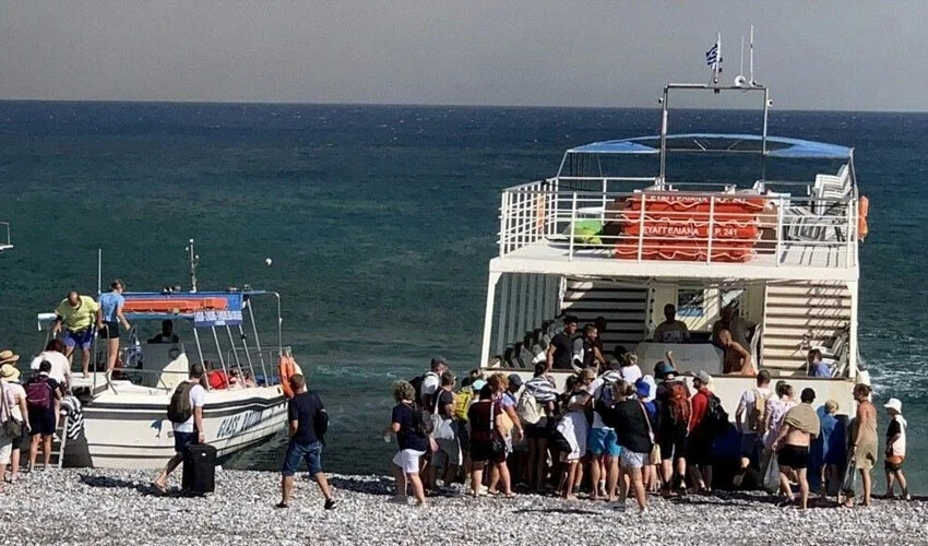Yunanistan alevlere teslim: Rodos'un ardından Korfu'da orman yangını