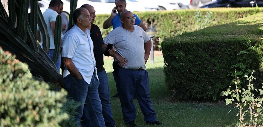 Adana'da korkutan görüntü! 5.5'lik depremin ardından her yer toz duman oldu