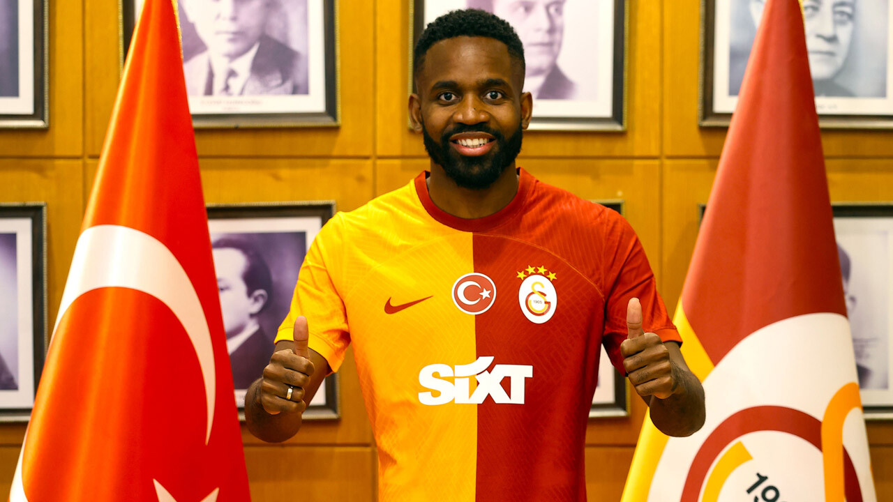 Galatasaray, Bakambu&#039;yu UEFA kadrosuna ekledi: Rövanşta oynayabilecek mi?