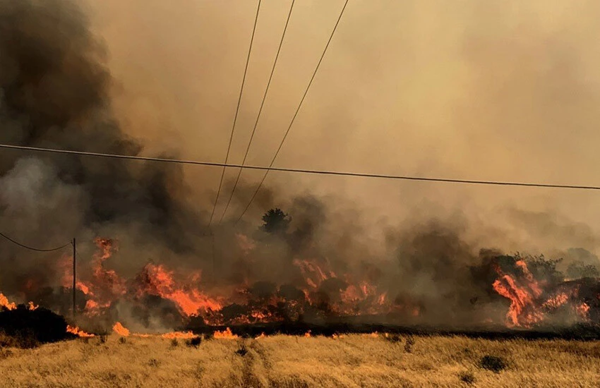 Eğriboz Adası'na Yunan uçağı düştü: 2 pilot hayatını kaybetti