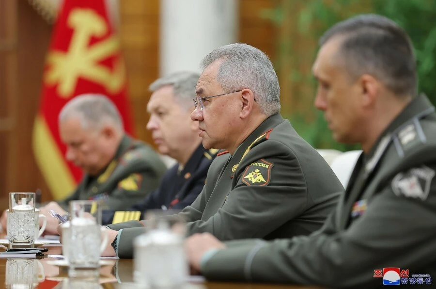 Kim Jong-un'dan Rus Bakan Sergey Şoygu'ya yeni füze turu