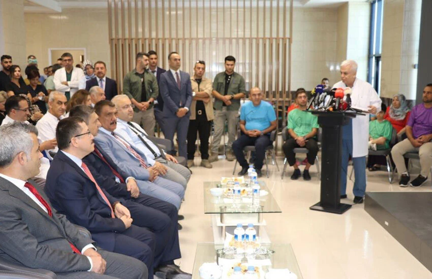 Turgut Özal Tıp Merkezi Karaciğer Enstitüsü tıp tarihine geçti.