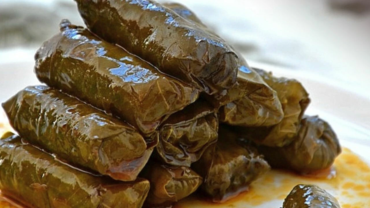 Kalem gibi duran yumuşacık yaprak sarma tarifi