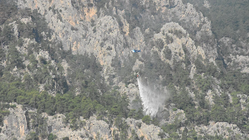 orman yangını Kemer'deki <a href=