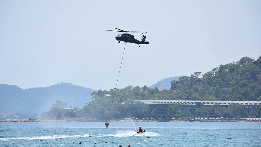 Kemer'deki orman yangını kontrol altını alındı