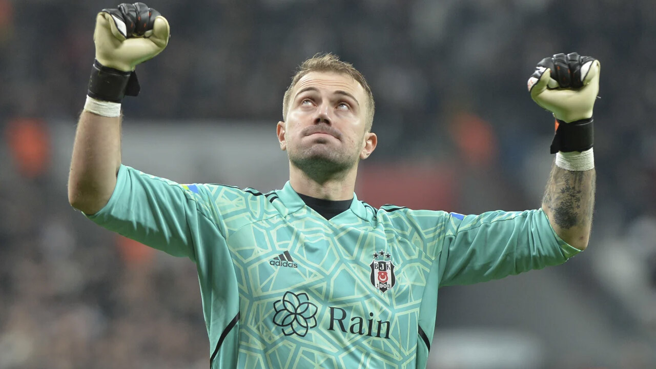 Mert Günok, Beşiktaş&#039;la &#039;devam&#039; dedi