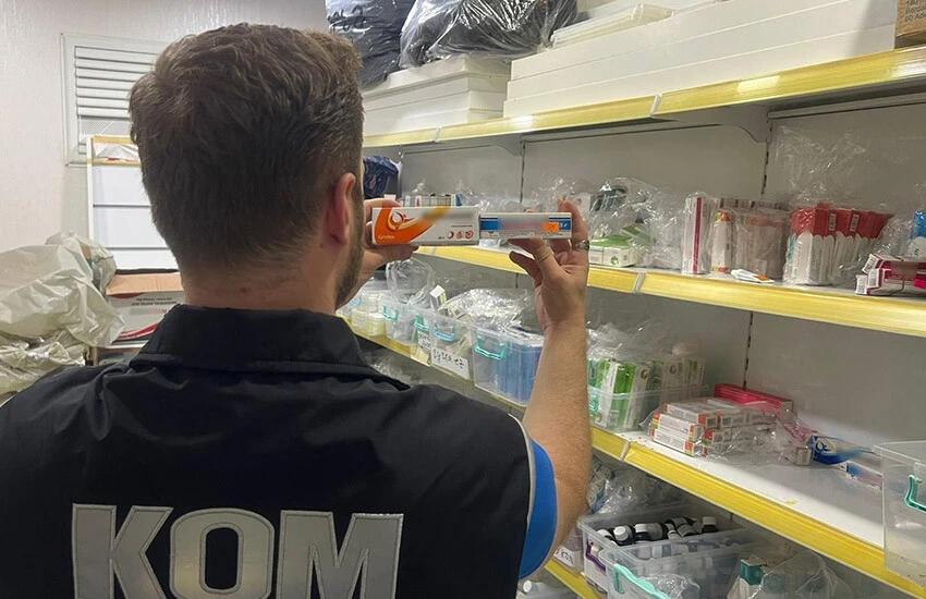 İstanbul'da 7 adrese kaçakçılık operasyonu düzenlendi.