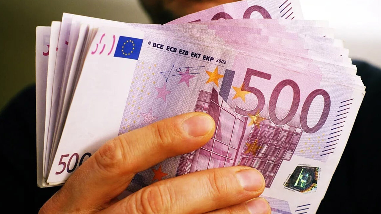 Euro Bölgesi enflasyon beklentilerin altında geriledi