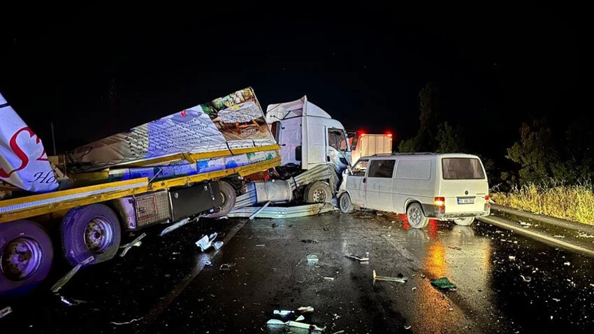 Afyonkarahisar’dan acı haber! Yol güvenliği almaya çalışan asker şehit oldu