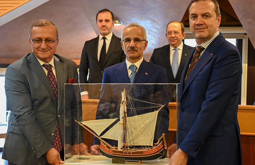 Uraloğlu: denizcilik alanında dünyanın gıpta ettiği bir konuma gelme hedefiyle çalışıyoruz.