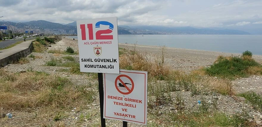 Denizden çıkan hastaneye koşuyor! Vakalar arttı durum kritik... Uzmanlar 'o plajlara gitmeyin' diye uyardı