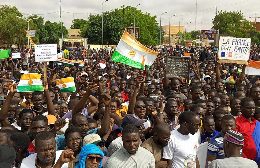 Nijer'de Fransa karşıtı eylemler artıyor