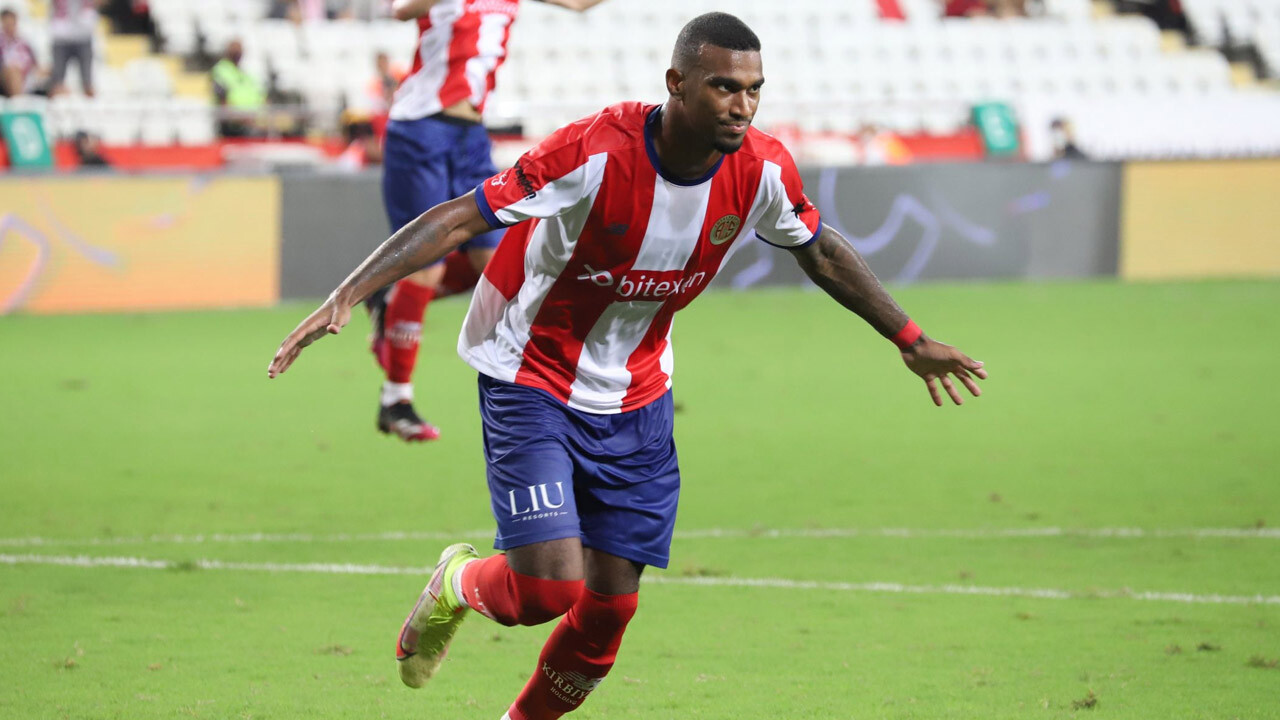 Haji Wright’tan Antalyaspor’a rekor gelir!