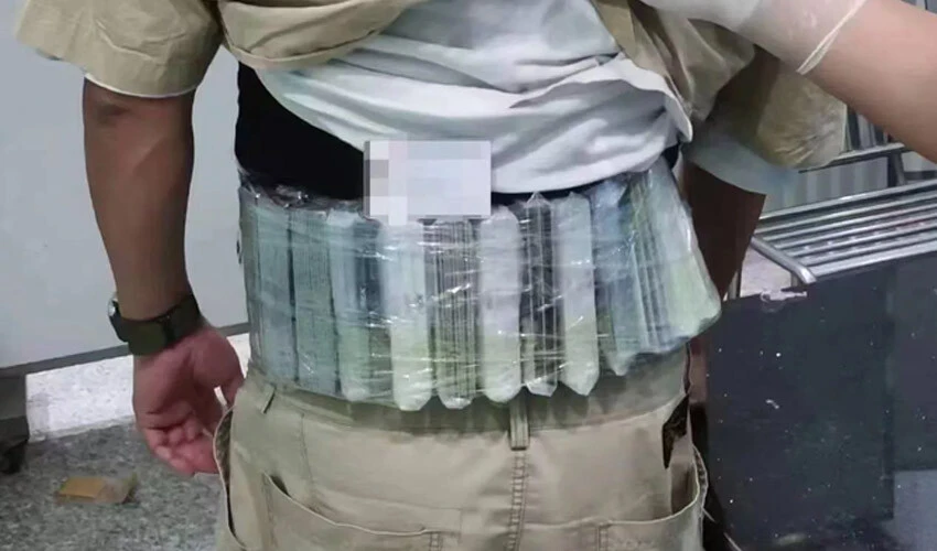 68 iPhone'u Çin'den kaçırmak isteyen adamın akıl almaz oyunu gün yüzüne çıktı