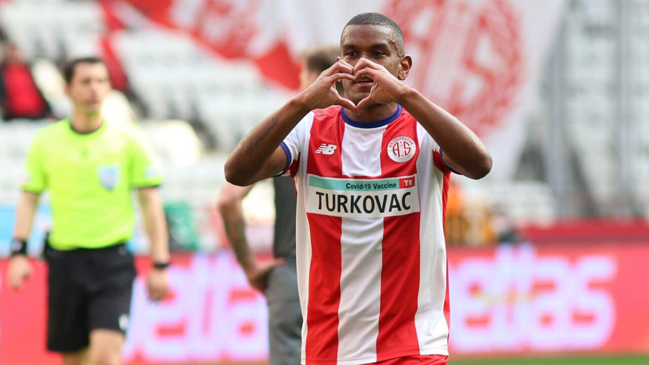 Antalyaspor&#039;dan BAE&#039;ye: Fernando resmen Al-Jazira&#039;da