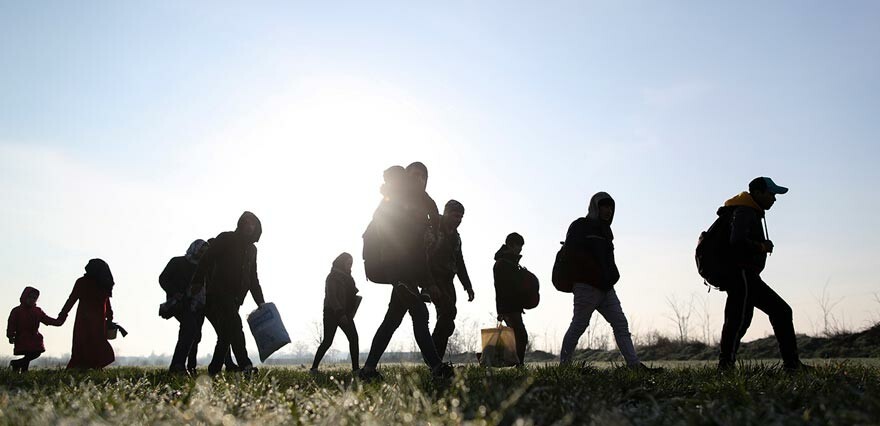 İstanbul Valisi Davut Gül düzensiz göçmenlerle ilgili net konuştu: Gözlerinin yaşına bakmayacağız