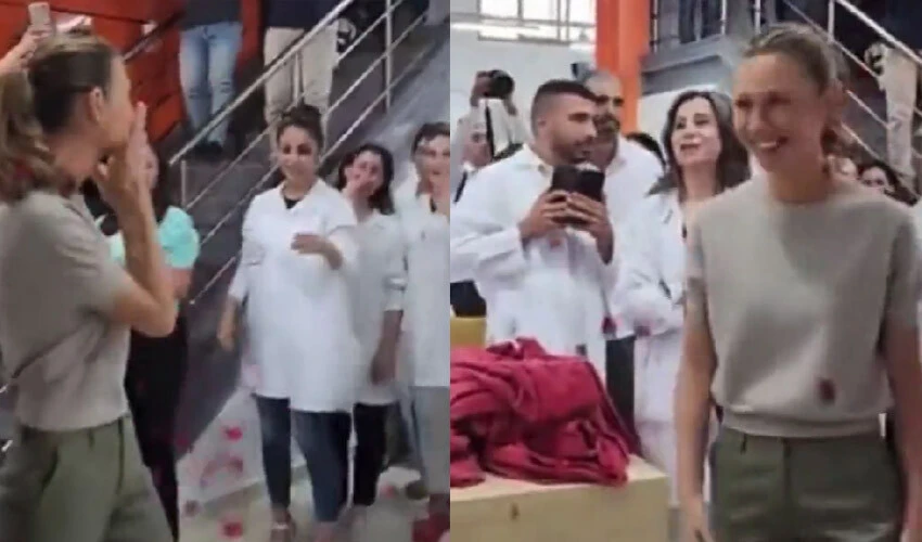 Beşar Esad'ın eşi Esma Esad Suriye'de bir fabrikada güllerle alkışlarla karşılandı!