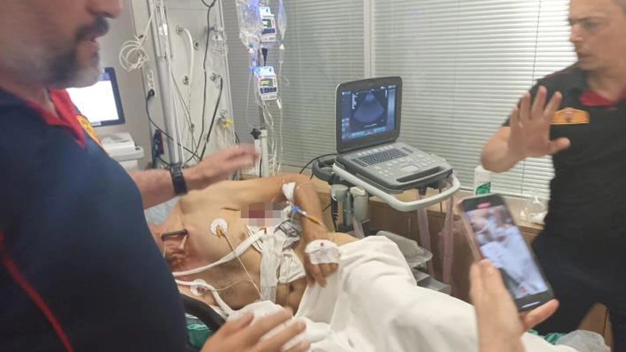 Dengesini kaybetti, vücuduna 1,5 metrelik demir saplandı