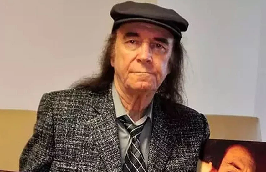 Erkin Koray, kaldırıldığı hastanede hayatını kaybetti