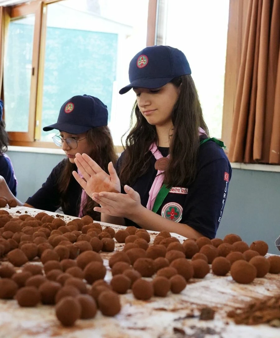 Depremzede İzcilerden 81 İlde 81 Bin Tohum Topu