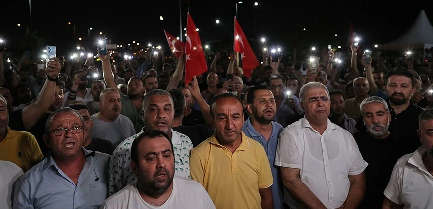 İstanbul'da taksi ücretlerine zam geldi! Taksiciler zammı beğenmeyip isyan etti: Kontak kapatacağız