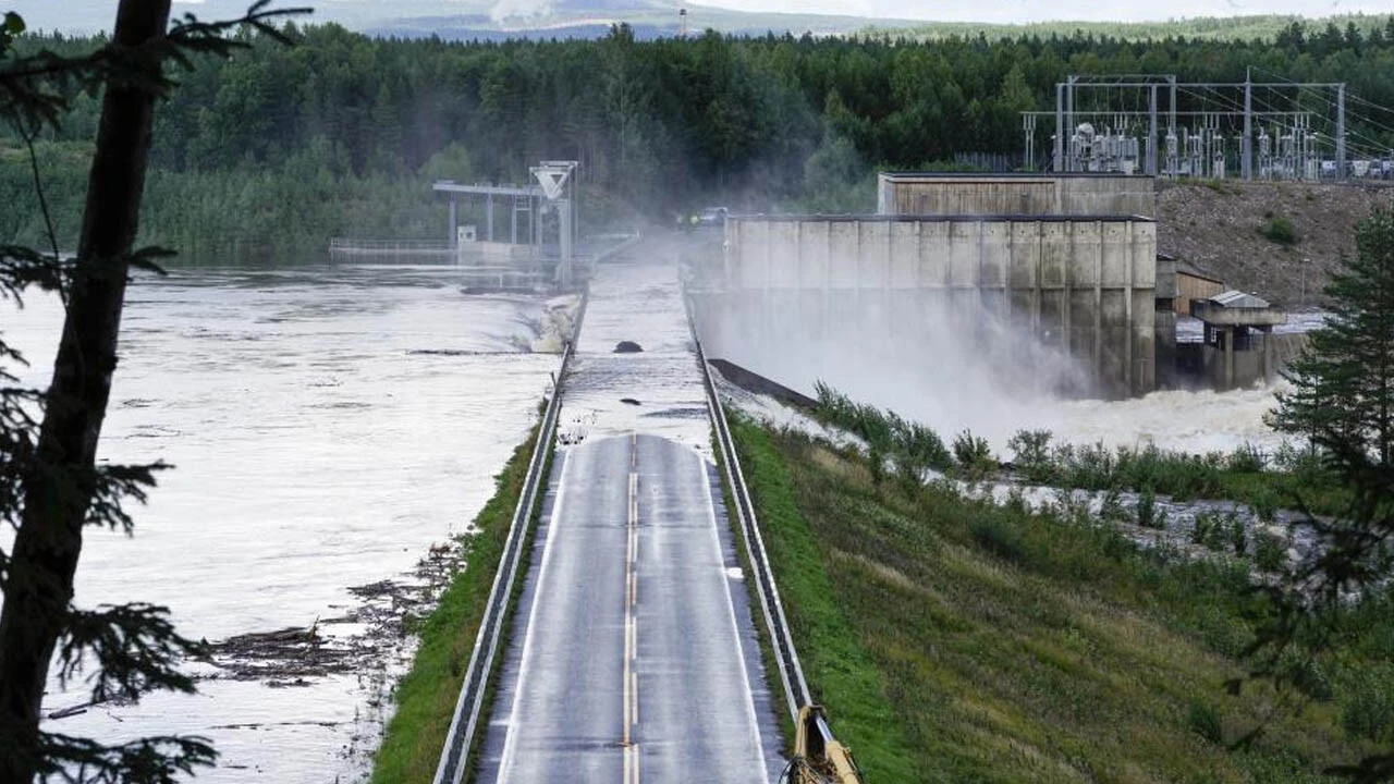 Hans Fırtınası Norveç'i vurdu: Barajda kısmi çökme, alarm verildi