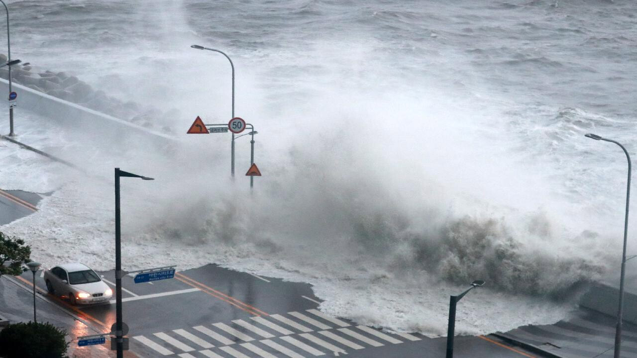 Güney Kore&#039;de Khanun Tayfunu nedeniyle 10 binden fazla kişi tahliye edildi