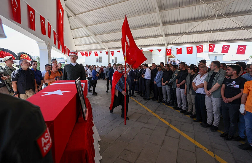 Pençe-Kilit şehitlerine yürek yakan veda...
