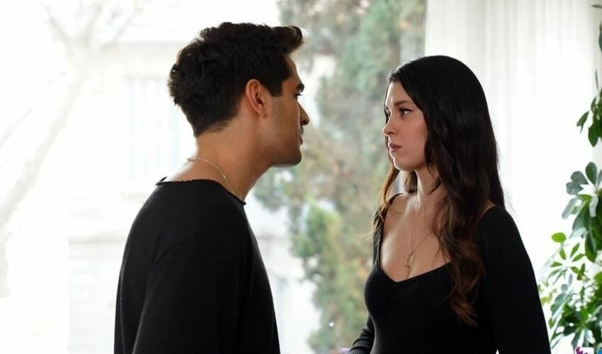 Yalı Çapkını dizisinde bomba ayrılık! İzleyiciler bayram etti