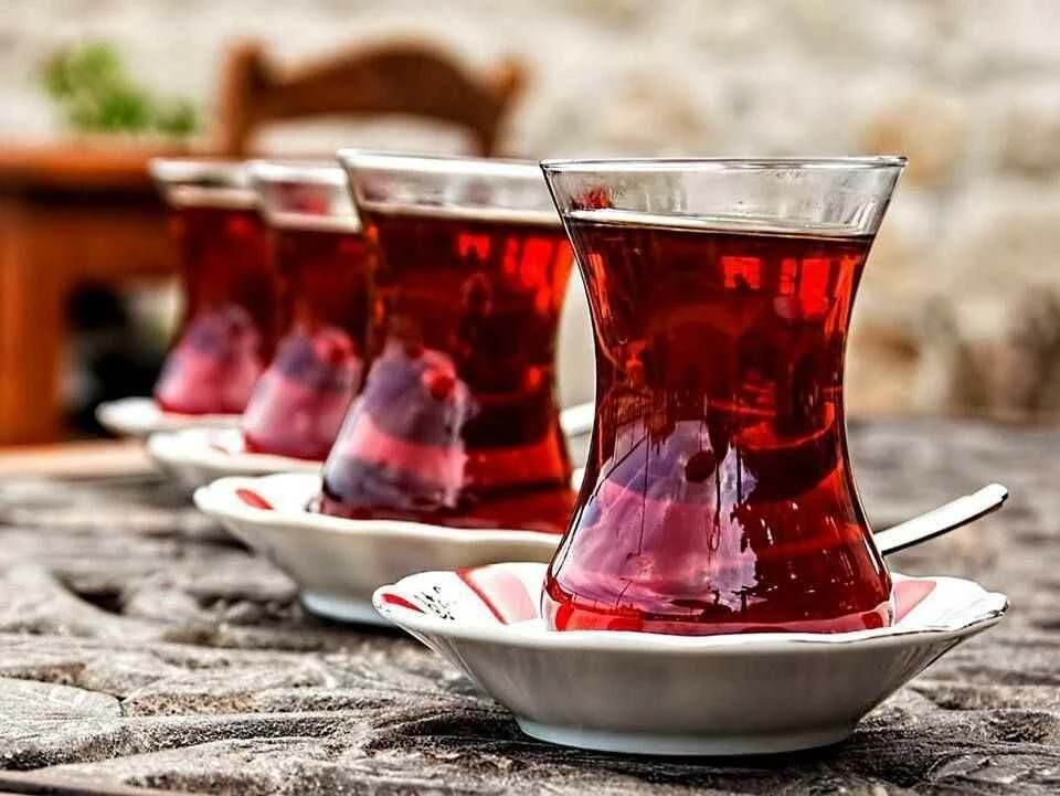Çaycıların sır gibi sakladığı tarif: Çay ocağındaki tavşan kanı çay meğer bu yöntemle demleniyormuş!