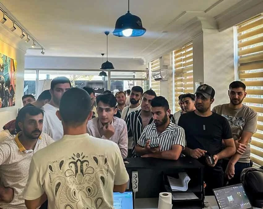 Yüksek maaşı için işi gücü bırakan moto kurye oluyor! On binlerce başvuru var