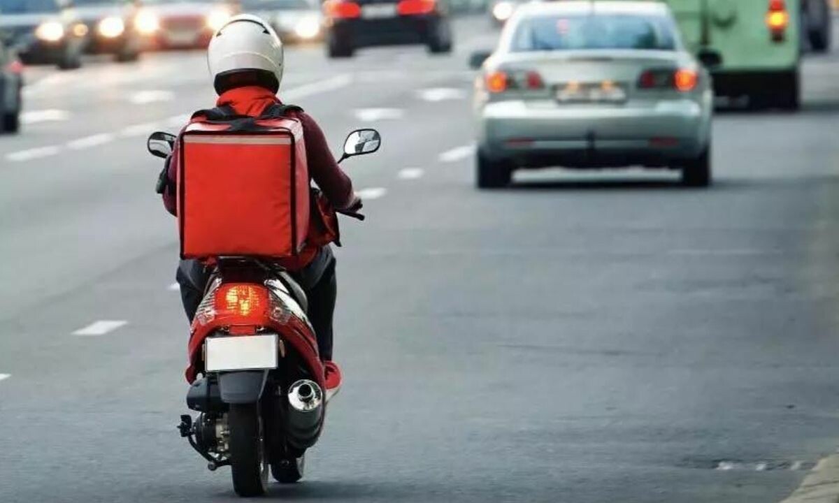 Yüksek maaşı için işi gücü bırakan moto kurye oluyor! On binlerce başvuru var