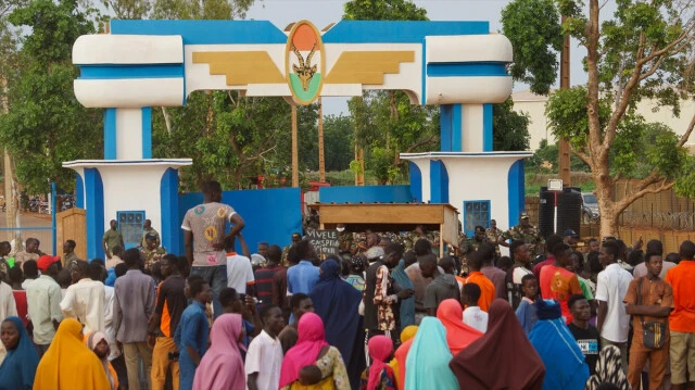 Nijer'de tansiyon yükseliyor! Cunta destekçilerinden 'Kahrolsun Fransa ve ECOWAS' sloganlarıyla protesto