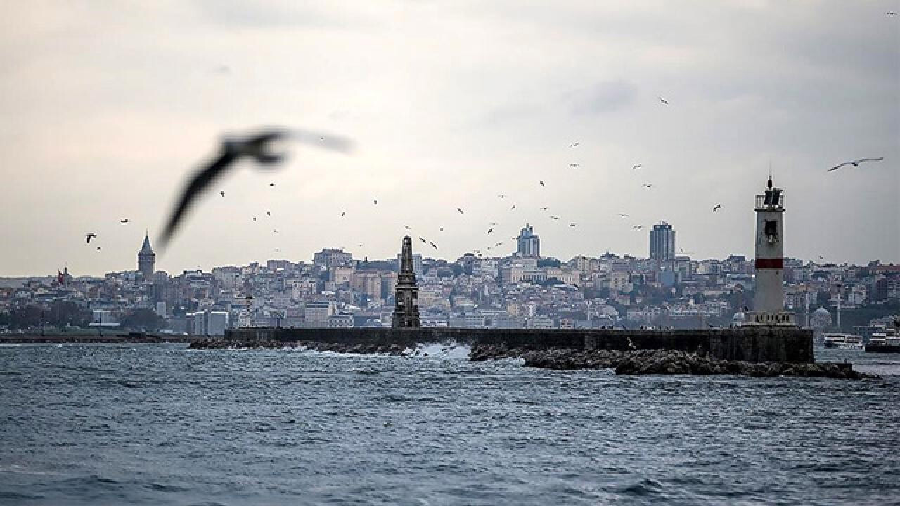 İstanbul Valiliği&#039;nden kritik uyarı! Kuvvetli geliyor, dikkatli olun