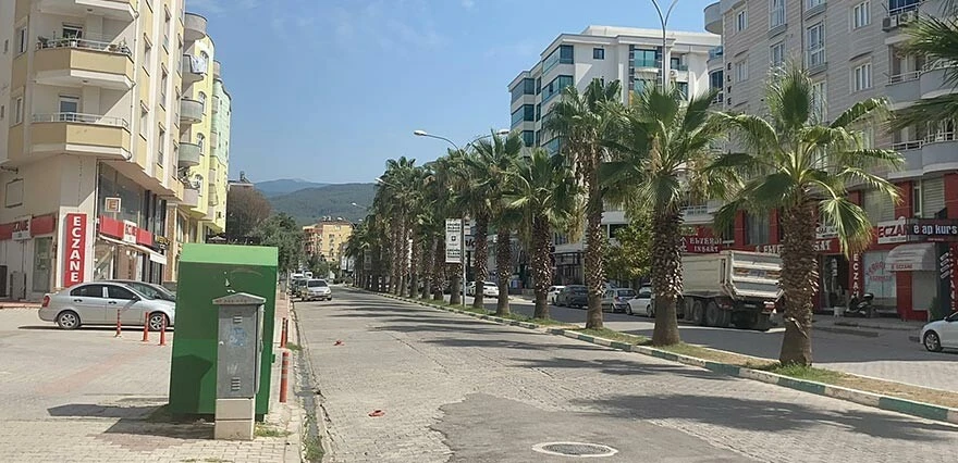 Basra etkisini gösterdi! Sıcaklık 52 dereceyi geçti, sokaklar bomboş kaldı