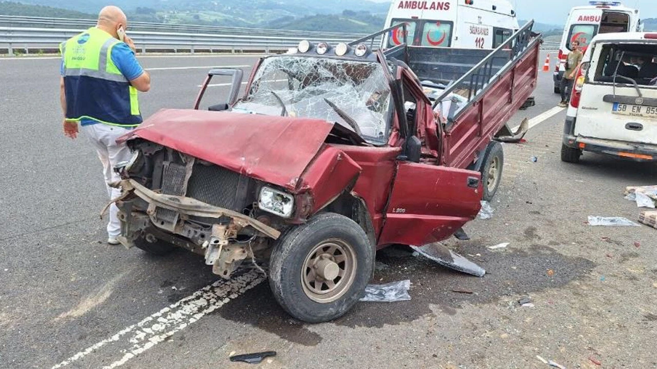 Kuzey Marmara Otoyolu'nda feci kaza: 2'si ağır 6 yaralı