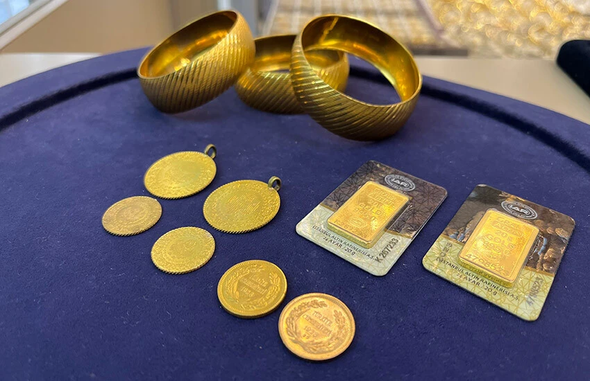 Altında güçlü dolar baskısı, yeni güne düşüşle başladı