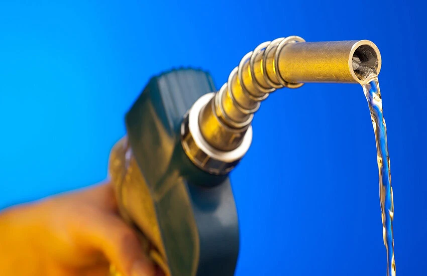 Motorinden sonra benzine de zam geldi, fiyatı 40 liraya yaklaştı