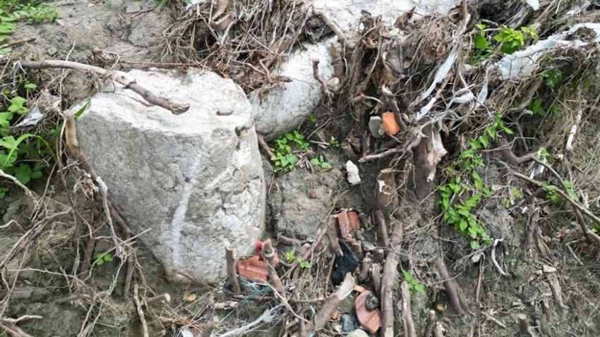 Suların çekilmesiyle ortaya çıktı! Görenler dönüp bir daha bakıyor, tam 3 bin yıllık