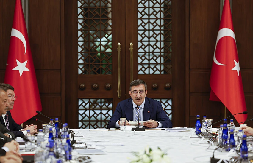 Son dakika! Cevdet Yılmaz'dan üretim ve ihracat vurgusu: Türkiye pozitif ayrıştı