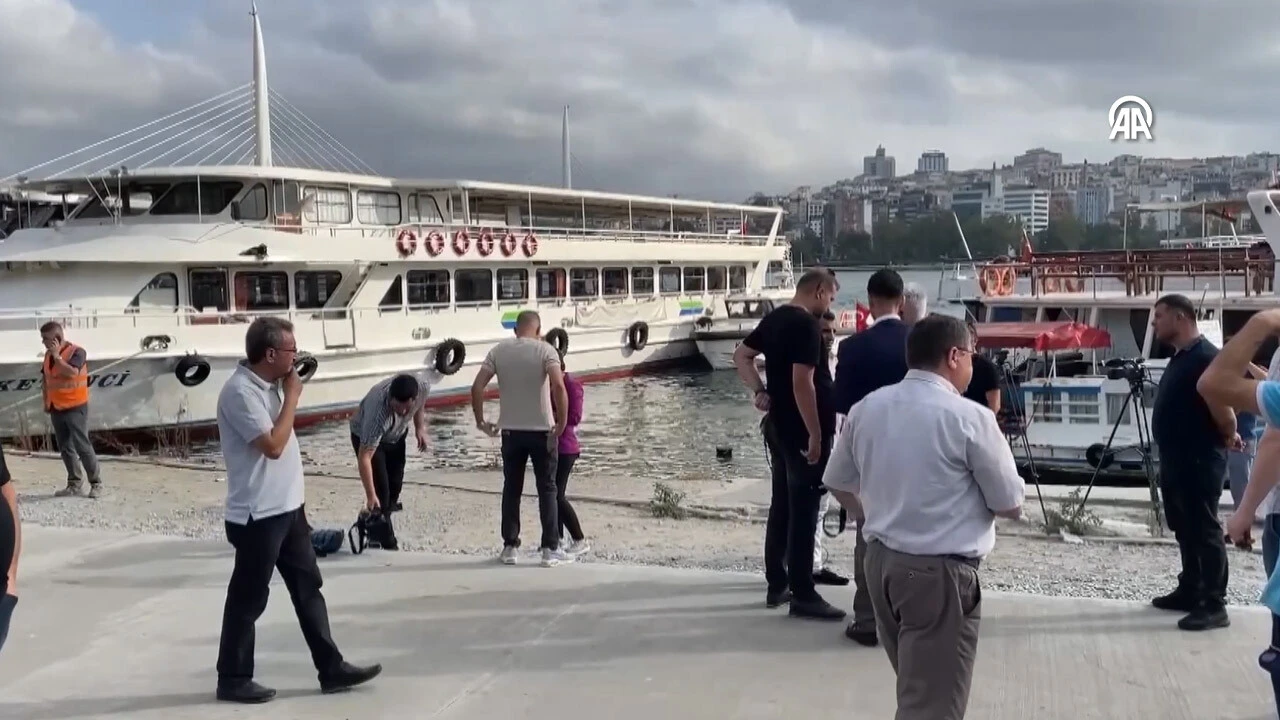 Son dakika! Eminönü'nde İETT otobüsü denize düştü