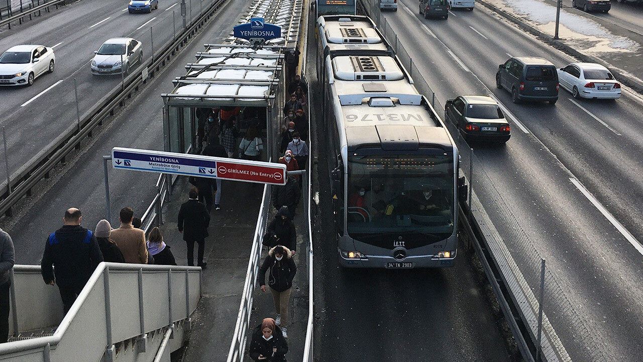 Metrobüs kullananlara kredi kartı şoku, 3 kat fazla basıyor