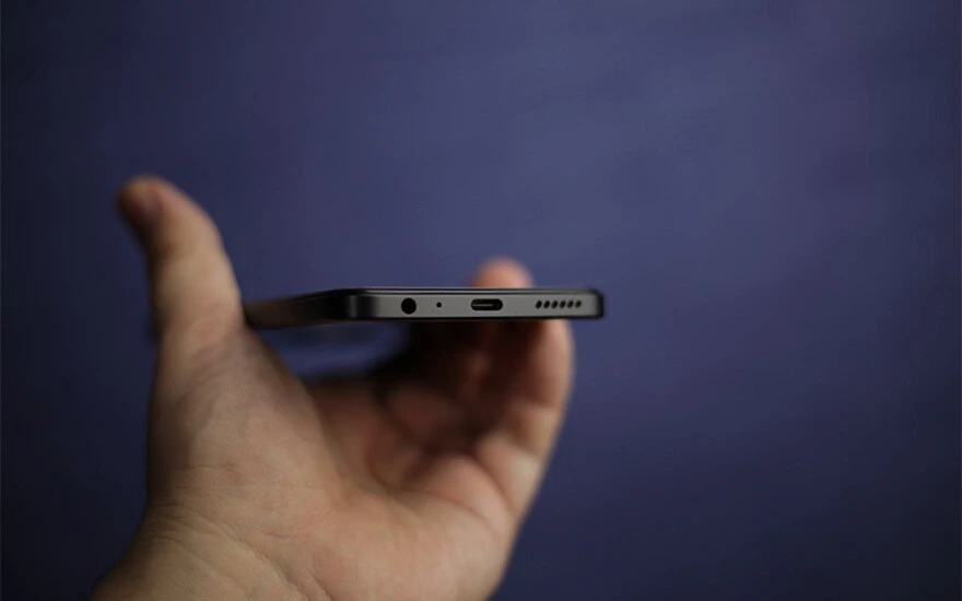 iPhone'u yasaklayan Rusya, Apple'a rakip oldu: Yerli telefonunu gösterdiler