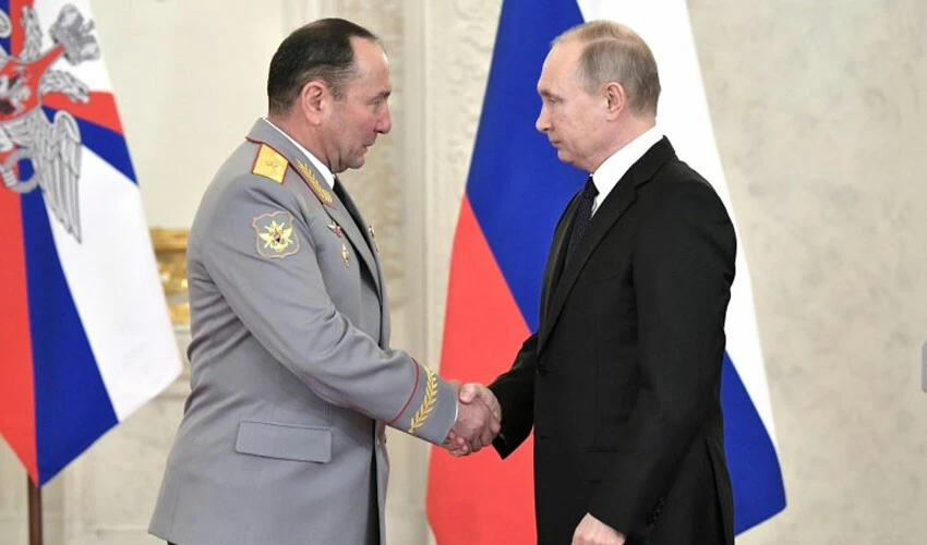 Ukrayna'daki Rus askerlerin eski kumandanı 'hastalık' nedeniyle öldü