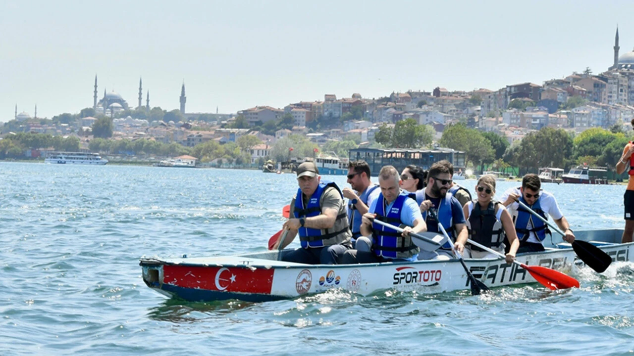 Fatih Belediyesi Kano ve Kürek Sporları Merkezi 32 bin gence eğitim verdi