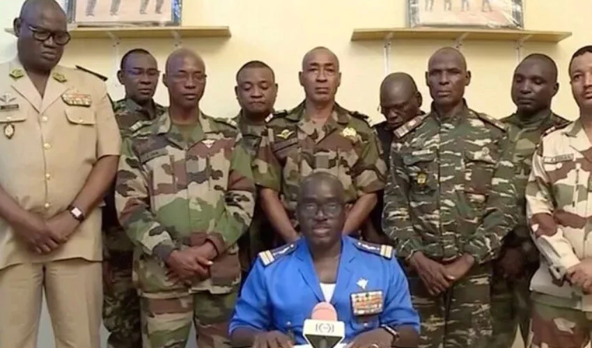 ECOWAS ülkeleri Nijer'e müdahale kararı aldı