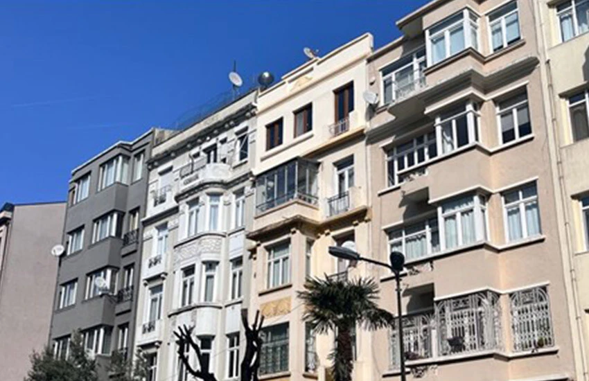 İstanbul'da kaçak konutlar kentsel dönüşümü engelliyor.